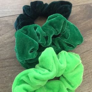 Green set of scrunchies!!!